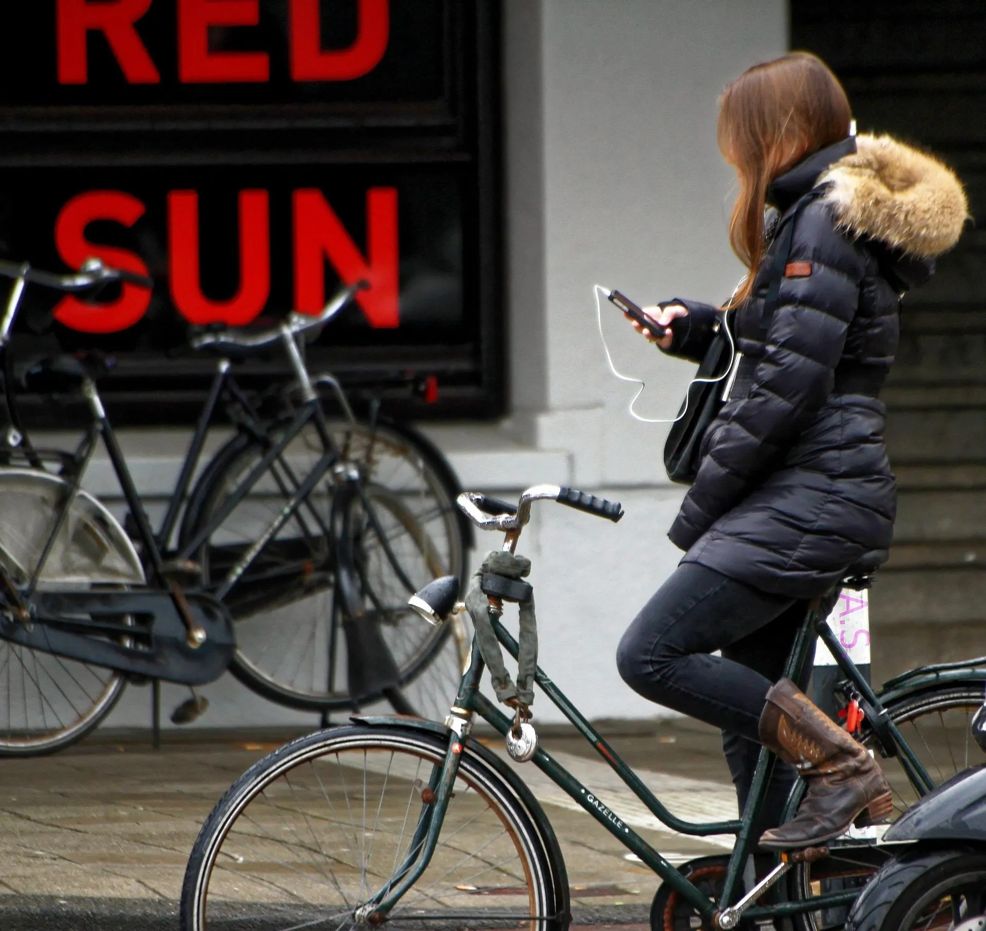 Multi-platform content delivery