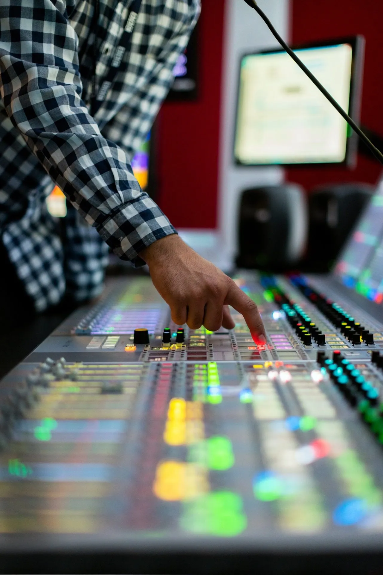 Engineering streaming operations for venue networks